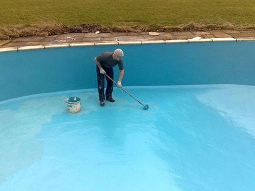 swimming-pool-cleaning-services-
